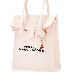 NEW! Marc Jacobs, Perfect Fragrance, Baby Pink,  Tote Bag/Lunch Sac 🍒